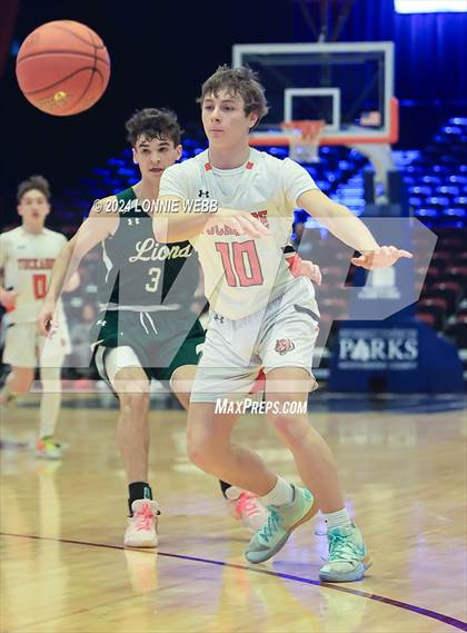Thumbnail 3 in Tuckahoe vs. Leffell (NYSPHSAA Section 1 Class C Semifinal) photogallery.