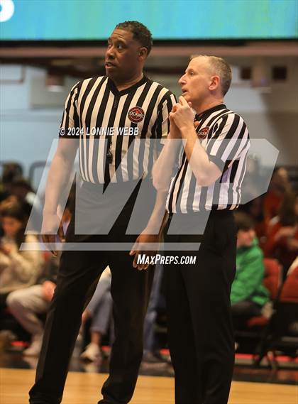 Thumbnail 2 in Tuckahoe vs. Leffell (NYSPHSAA Section 1 Class C Semifinal) photogallery.