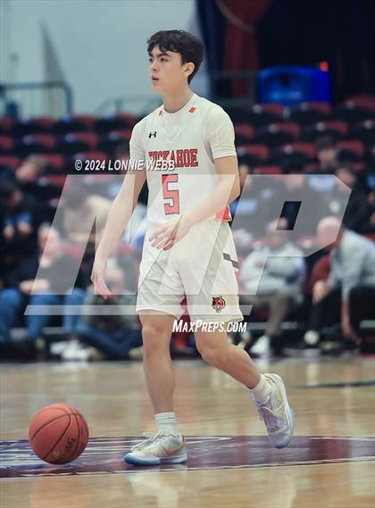 Thumbnail 2 in Tuckahoe vs. Leffell (NYSPHSAA Section 1 Class C Semifinal) photogallery.