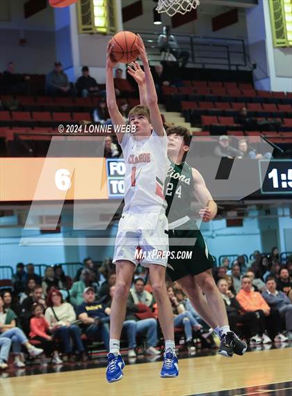 Thumbnail 3 in Tuckahoe vs. Leffell (NYSPHSAA Section 1 Class C Semifinal) photogallery.