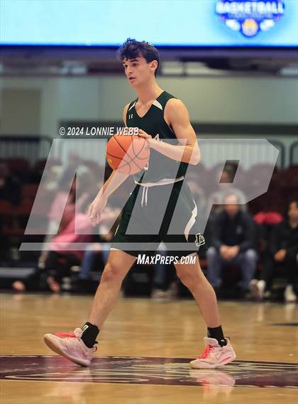 Thumbnail 2 in Tuckahoe vs. Leffell (NYSPHSAA Section 1 Class C Semifinal) photogallery.