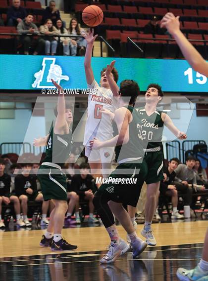 Thumbnail 2 in Tuckahoe vs. Leffell (NYSPHSAA Section 1 Class C Semifinal) photogallery.