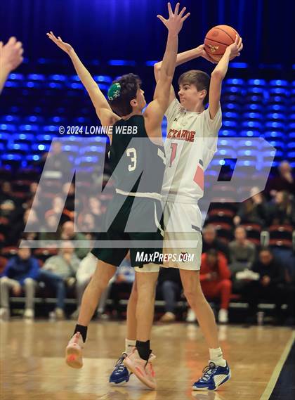 Thumbnail 3 in Tuckahoe vs. Leffell (NYSPHSAA Section 1 Class C Semifinal) photogallery.