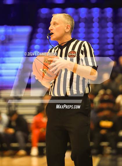 Thumbnail 1 in Tuckahoe vs. Leffell (NYSPHSAA Section 1 Class C Semifinal) photogallery.