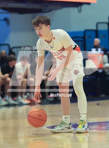 Thumbnail 2 in Tuckahoe vs. Leffell (NYSPHSAA Section 1 Class C Semifinal) photogallery.