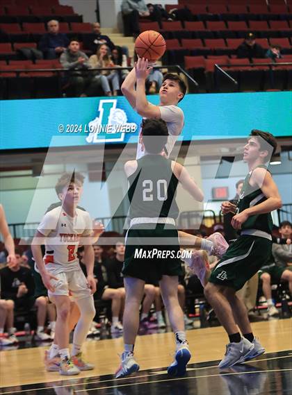 Thumbnail 2 in Tuckahoe vs. Leffell (NYSPHSAA Section 1 Class C Semifinal) photogallery.