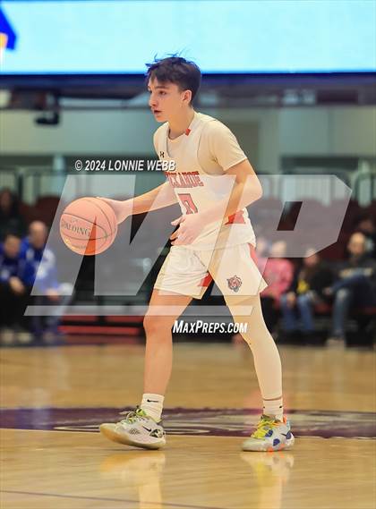 Thumbnail 2 in Tuckahoe vs. Leffell (NYSPHSAA Section 1 Class C Semifinal) photogallery.