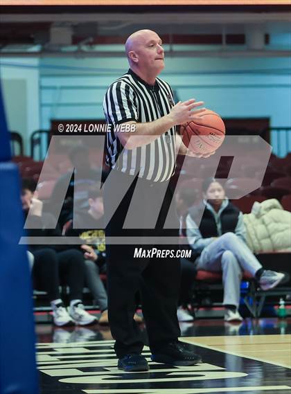 Thumbnail 3 in Tuckahoe vs. Leffell (NYSPHSAA Section 1 Class C Semifinal) photogallery.