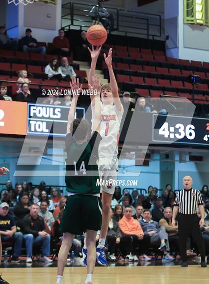 Thumbnail 1 in Tuckahoe vs. Leffell (NYSPHSAA Section 1 Class C Semifinal) photogallery.