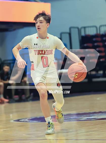 Thumbnail 1 in Tuckahoe vs. Leffell (NYSPHSAA Section 1 Class C Semifinal) photogallery.