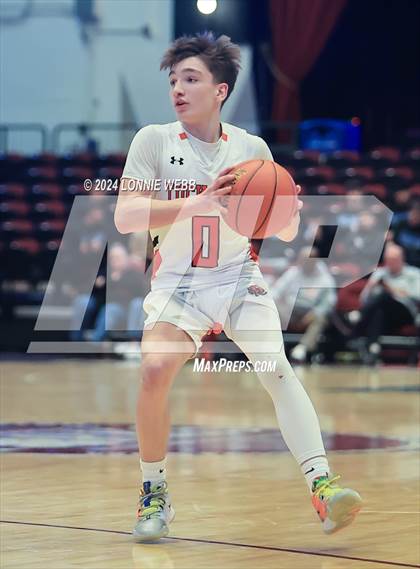 Thumbnail 2 in Tuckahoe vs. Leffell (NYSPHSAA Section 1 Class C Semifinal) photogallery.