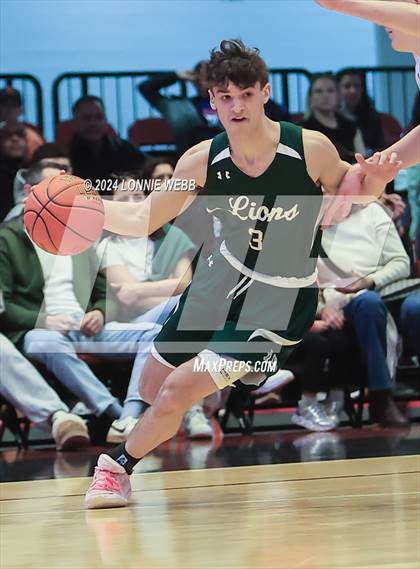 Thumbnail 1 in Tuckahoe vs. Leffell (NYSPHSAA Section 1 Class C Semifinal) photogallery.
