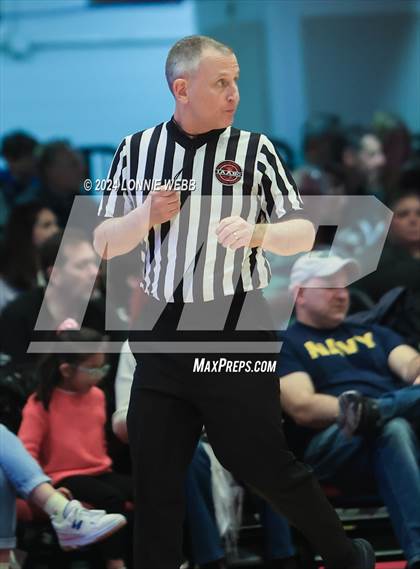 Thumbnail 3 in Tuckahoe vs. Leffell (NYSPHSAA Section 1 Class C Semifinal) photogallery.