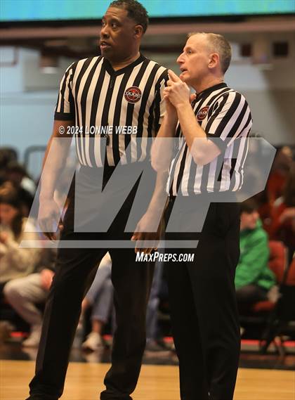 Thumbnail 3 in Tuckahoe vs. Leffell (NYSPHSAA Section 1 Class C Semifinal) photogallery.