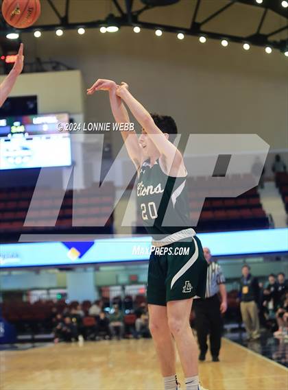Thumbnail 1 in Tuckahoe vs. Leffell (NYSPHSAA Section 1 Class C Semifinal) photogallery.
