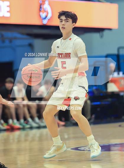 Thumbnail 1 in Tuckahoe vs. Leffell (NYSPHSAA Section 1 Class C Semifinal) photogallery.