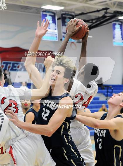 Thumbnail 2 in Lake Creek vs. Bellaire (McDonald's Texas Invitational) photogallery.