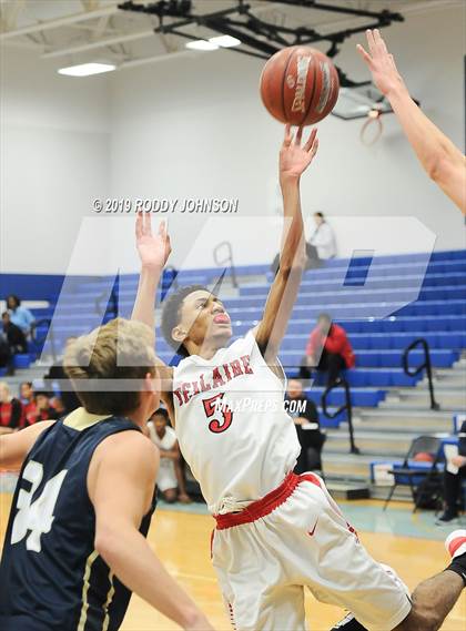 Thumbnail 2 in Lake Creek vs. Bellaire (McDonald's Texas Invitational) photogallery.