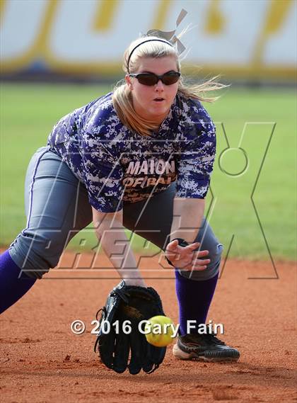 Thumbnail 2 in Tennessee vs. Georgia (All-Star Softball Game) photogallery.