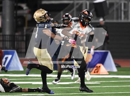 Thumbnail 3 in McClymonds vs. Mater Dei Catholic (CIF State D2-AA Final) photogallery.