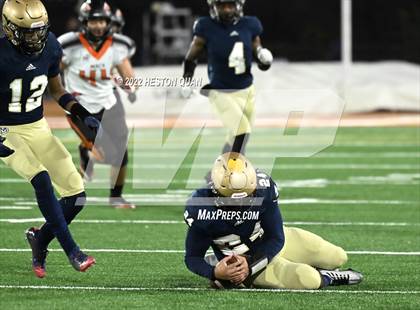 Thumbnail 2 in McClymonds vs. Mater Dei Catholic (CIF State D2-AA Final) photogallery.