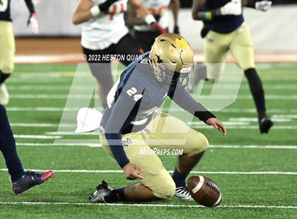 Thumbnail 2 in McClymonds vs. Mater Dei Catholic (CIF State D2-AA Final) photogallery.