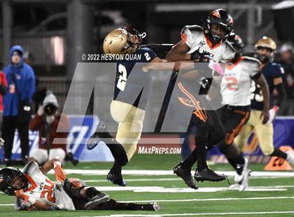 Thumbnail 2 in McClymonds vs. Mater Dei Catholic (CIF State D2-AA Final) photogallery.