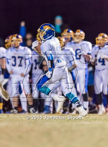 Thumbnail 2 in Brookfield vs. Killingly (CIAC Class M Semifinal) photogallery.