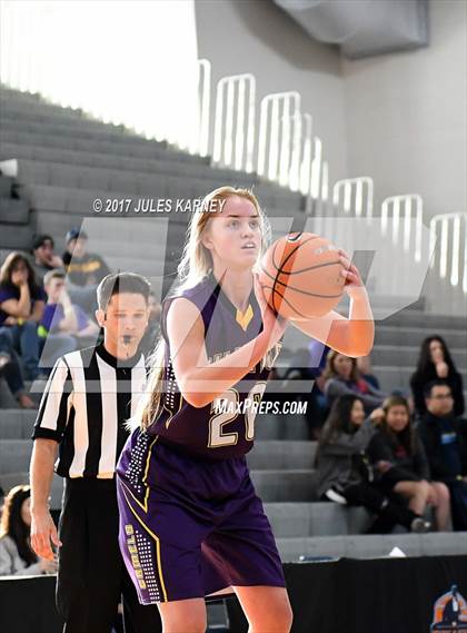 Thumbnail 2 in Campbell County vs. Castleview (Tarkanian Classic) photogallery.