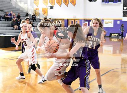 Thumbnail 2 in Campbell County vs. Castleview (Tarkanian Classic) photogallery.