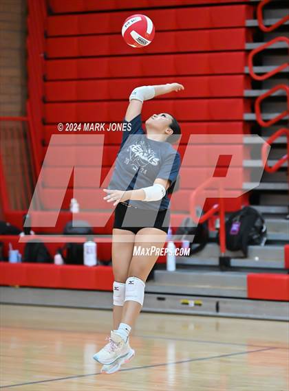 Thumbnail 1 in Northwest Christian vs. Kellis (Ironwood Scrimmage) photogallery.