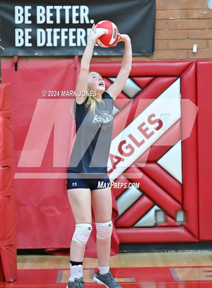 Thumbnail 1 in Northwest Christian vs. Kellis (Ironwood Scrimmage) photogallery.