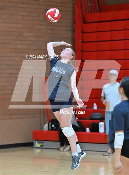 Thumbnail 1 in Northwest Christian vs. Kellis (Ironwood Scrimmage) photogallery.