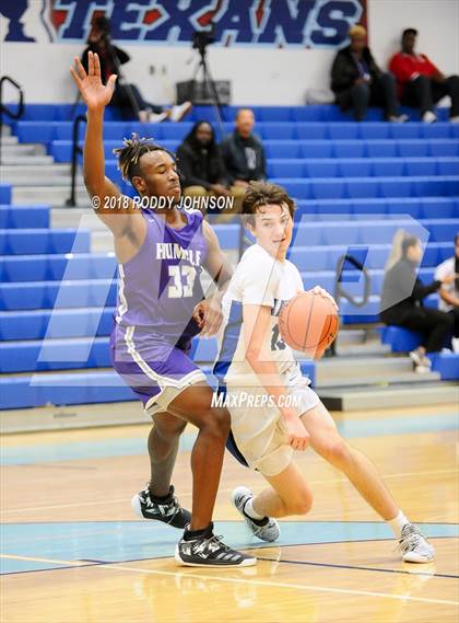 Thumbnail 2 in Humble vs. Hebron (McDonald's Texas Invitational) photogallery.
