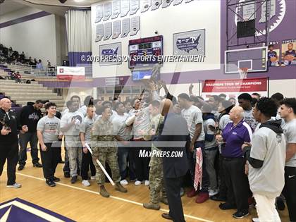 Thumbnail 3 in Ben Davis TOC Ceremony photogallery.