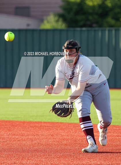 Thumbnail 3 in Lewisville vs. Allen (UIL 6A Bi-District) photogallery.