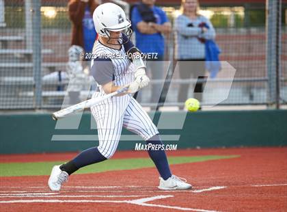 Thumbnail 2 in Lewisville vs. Allen (UIL 6A Bi-District) photogallery.