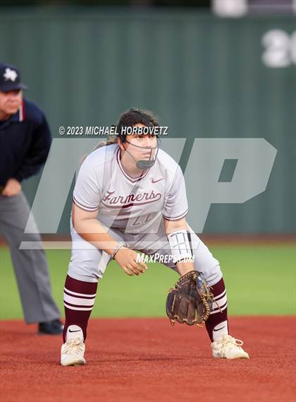 Thumbnail 2 in Lewisville vs. Allen (UIL 6A Bi-District) photogallery.