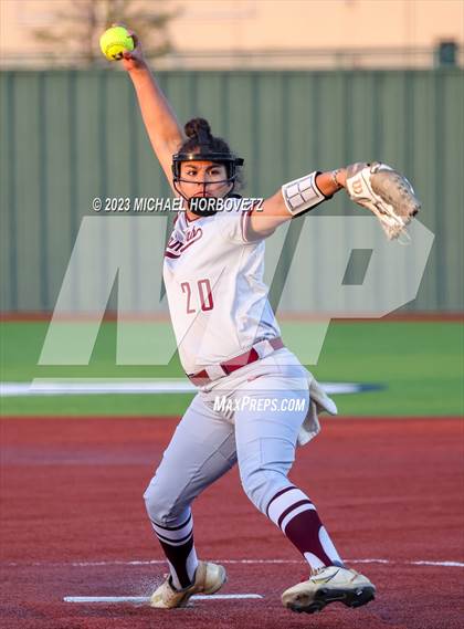 Thumbnail 3 in Lewisville vs. Allen (UIL 6A Bi-District) photogallery.