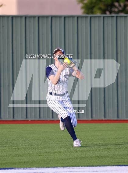 Thumbnail 3 in Lewisville vs. Allen (UIL 6A Bi-District) photogallery.
