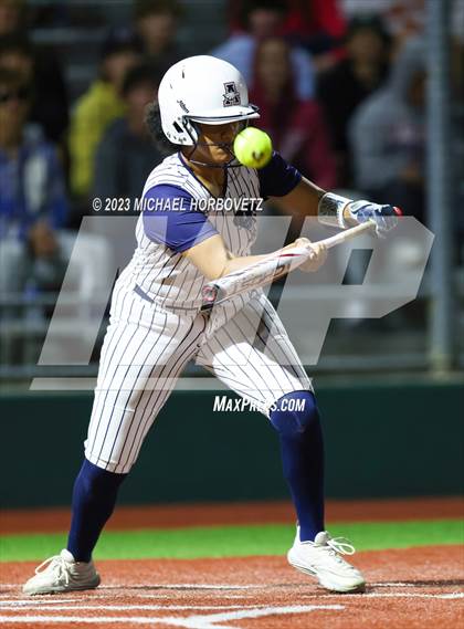 Thumbnail 2 in Lewisville vs. Allen (UIL 6A Bi-District) photogallery.