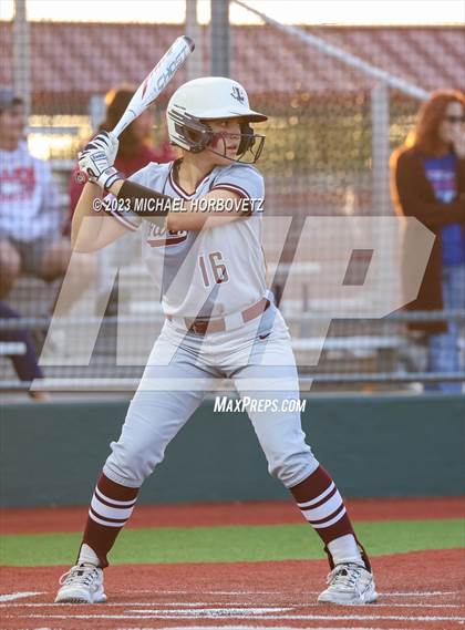 Thumbnail 3 in Lewisville vs. Allen (UIL 6A Bi-District) photogallery.