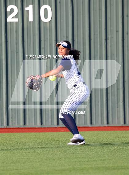Thumbnail 1 in Lewisville vs. Allen (UIL 6A Bi-District) photogallery.