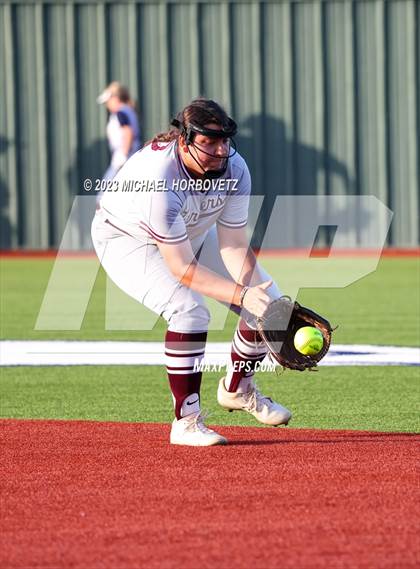 Thumbnail 2 in Lewisville vs. Allen (UIL 6A Bi-District) photogallery.