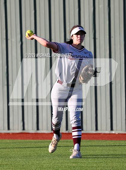 Thumbnail 2 in Lewisville vs. Allen (UIL 6A Bi-District) photogallery.
