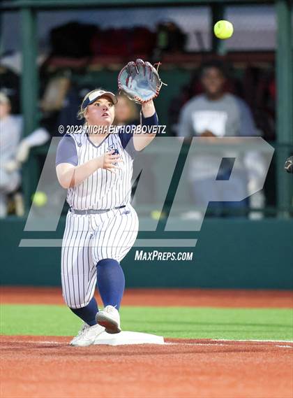 Thumbnail 2 in Lewisville vs. Allen (UIL 6A Bi-District) photogallery.