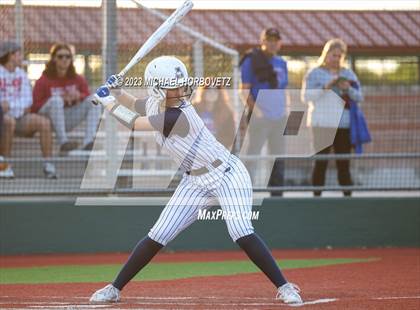 Thumbnail 2 in Lewisville vs. Allen (UIL 6A Bi-District) photogallery.