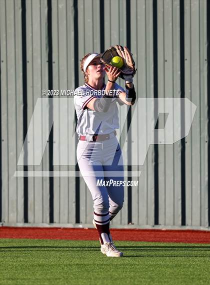 Thumbnail 3 in Lewisville vs. Allen (UIL 6A Bi-District) photogallery.