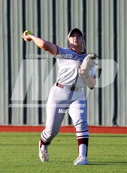 Thumbnail 2 in Lewisville vs. Allen (UIL 6A Bi-District) photogallery.