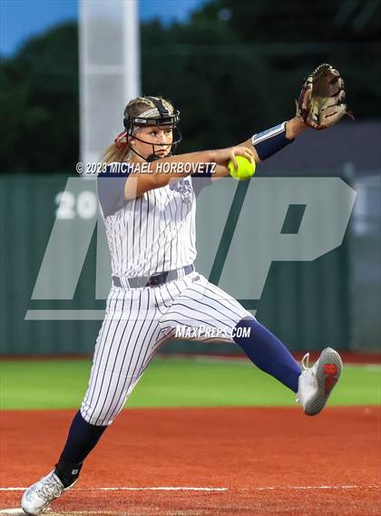 Thumbnail 2 in Lewisville vs. Allen (UIL 6A Bi-District) photogallery.